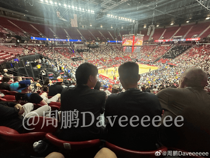 媒体人周鹏：王博&潘江&邱彪等教练来到NBA夏联现场考察球员
