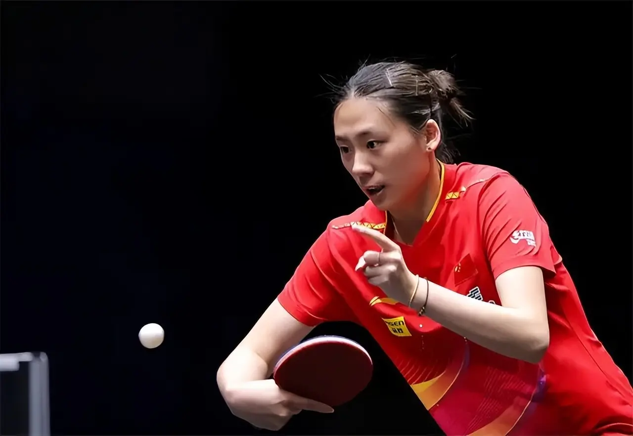爆冷出局，止步16强，孙颖莎状态低迷原因找到，王励勤不该犯错