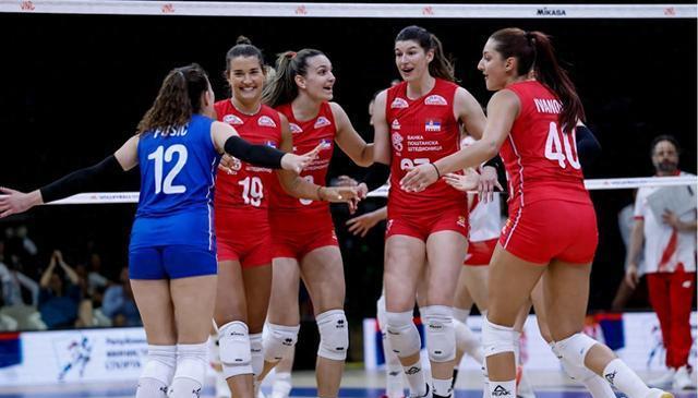 3-0！世联赛战报：世界第1打疯了，10连胜，意大利女排一骑绝尘！_1