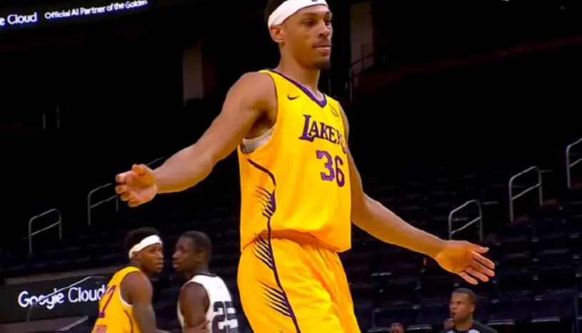 防得状元摔倒在地！前广东外援升上首发，有望重回NBA