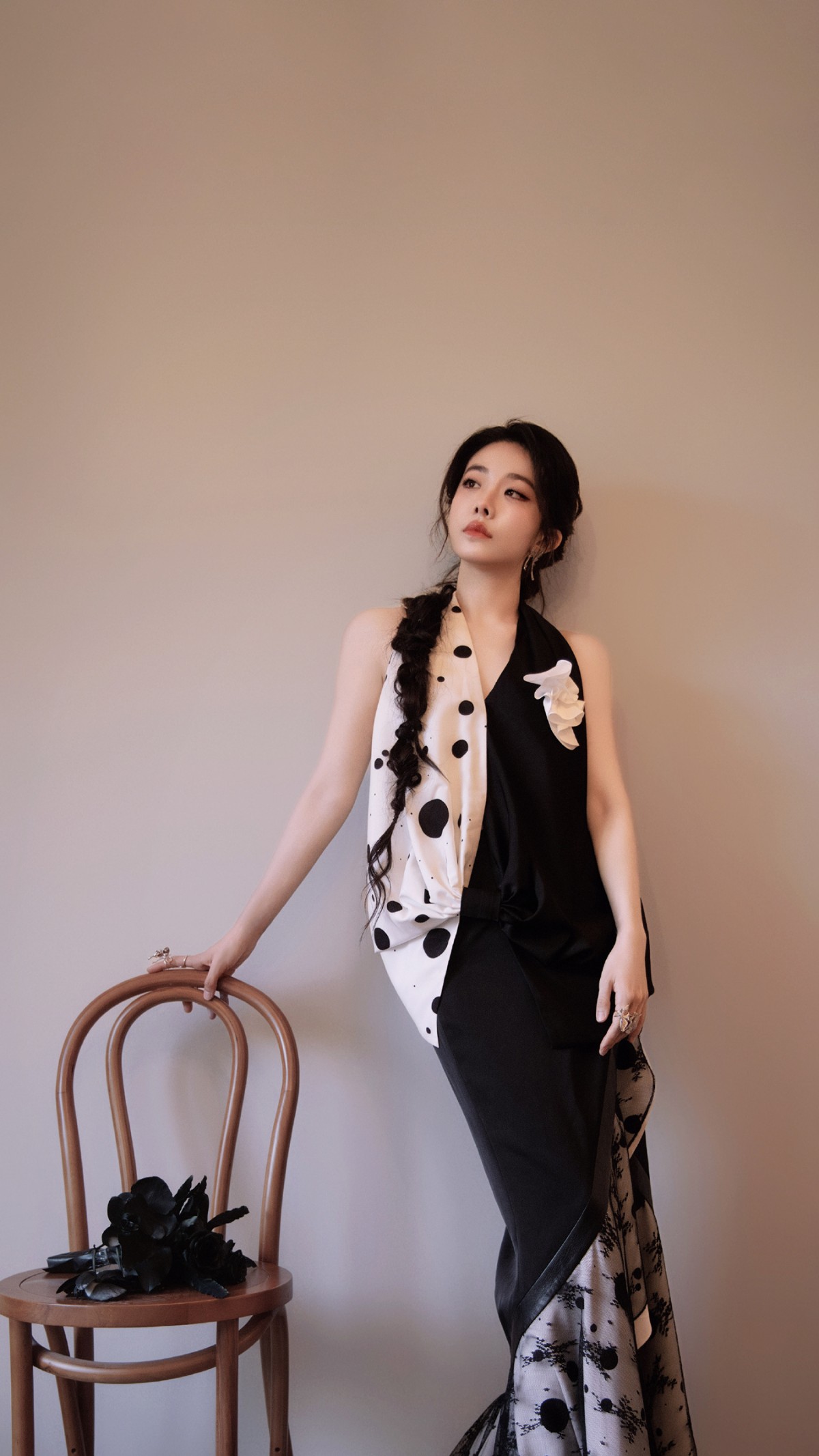 喻言绝美公主提裙