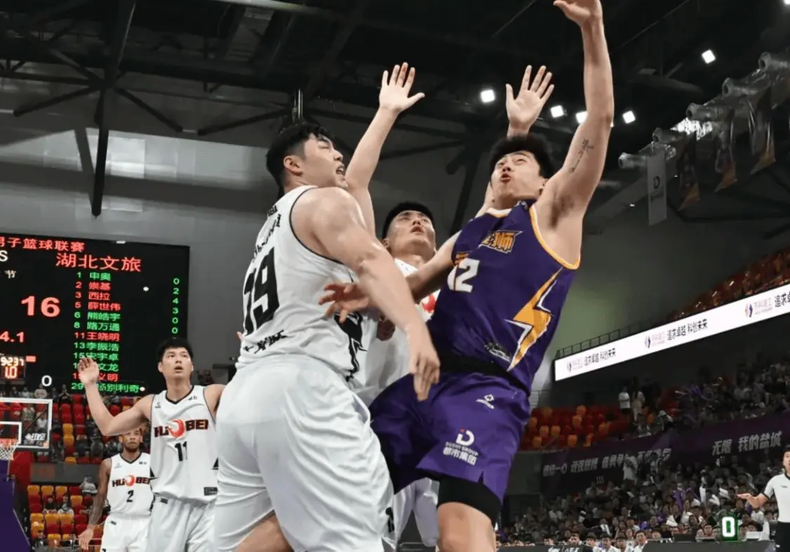分手后境遇天壤之别！李月汝在WNBA打首发，前男友打NBL场均3+2