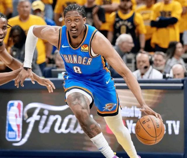 就今天！NBA历史最贵三巨头正式诞生！卫冕冠军彻底杀疯了