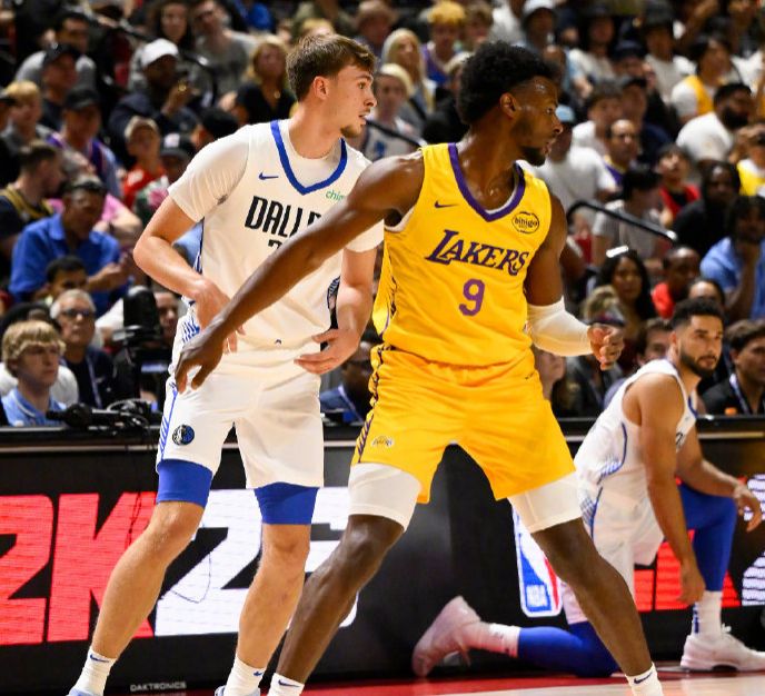NBA夏季联赛-湖人vs鹈鹕比分预测（7月13日）速度与经验的碰撞！