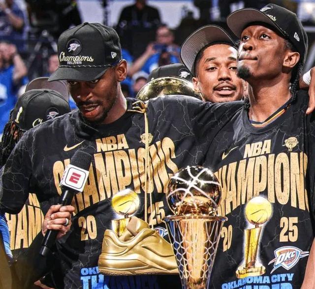 就今天！NBA历史最贵三巨头正式诞生！卫冕冠军彻底杀疯了
