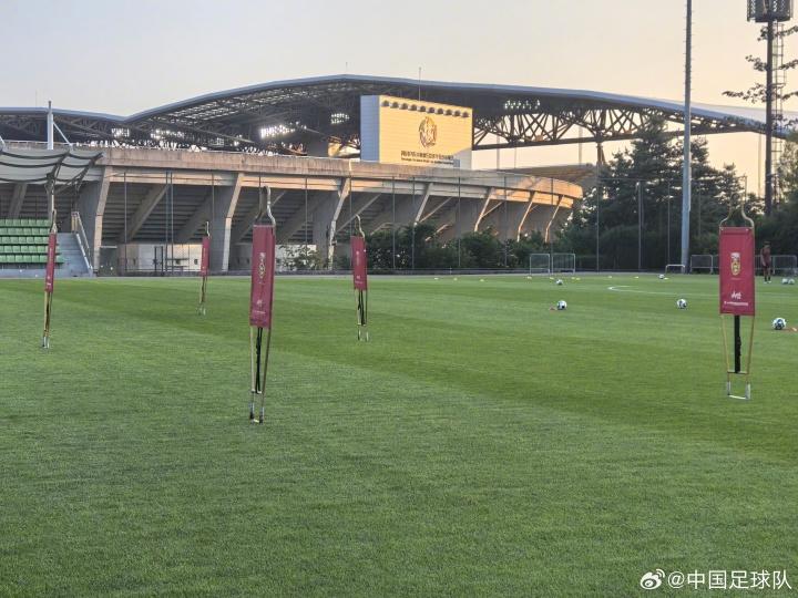 东亚杯|国足解释为何带大量行李，要粉碎质疑，还需拿出好成绩