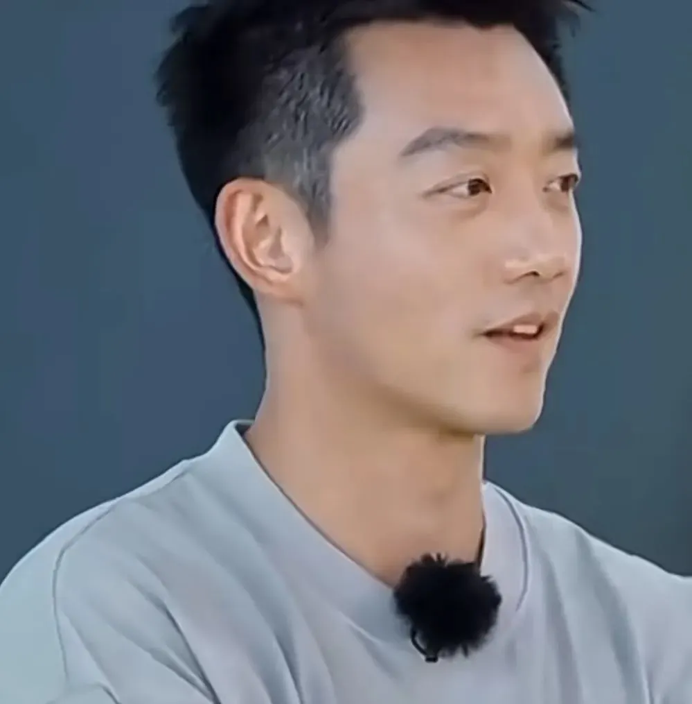 李昀锐跳出7米的那一刻，郑恺的跑男时代结束了