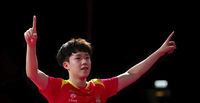 杨瀚森助威,秀翻天!WTT美国大满贯王楚钦3比0横扫李尚洙!