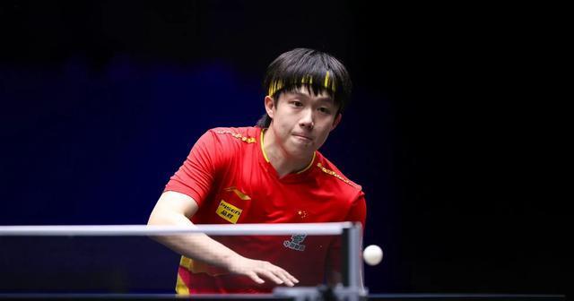 WTT战报：稳定且自信！王楚钦3-0李尚洙 8强全产生 杨瀚森现场观战