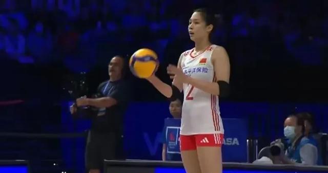 7月11日凌晨女排战场“战火”升级，晋级、蜕变与危机交织！