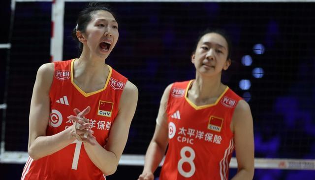 中国女排逆转多米尼加原因揭晓！球迷第二次发声，这回说了真话
