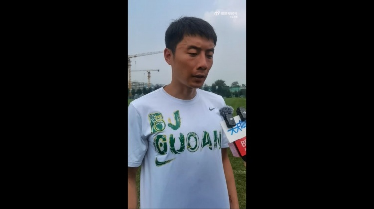 李磊：球队伤病比较多没办法选择离开，争取赛季结束拿到冠军_2