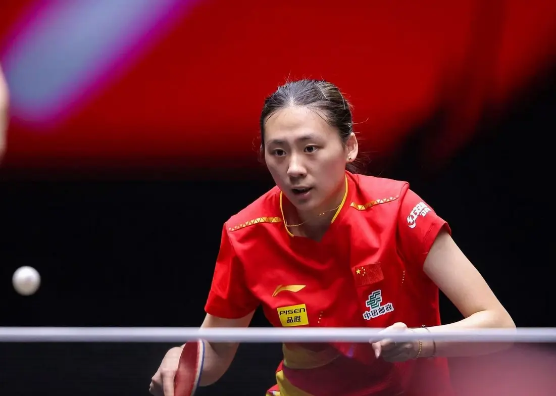 王艺迪遭削球手零封！孙颖莎王曼昱单打出局双打晋级，国乒迎内战