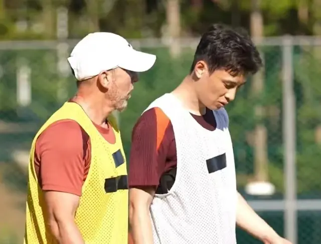 国脚：球迷批评我们踢韩国“不拼”，非常无奈，有苦难言！