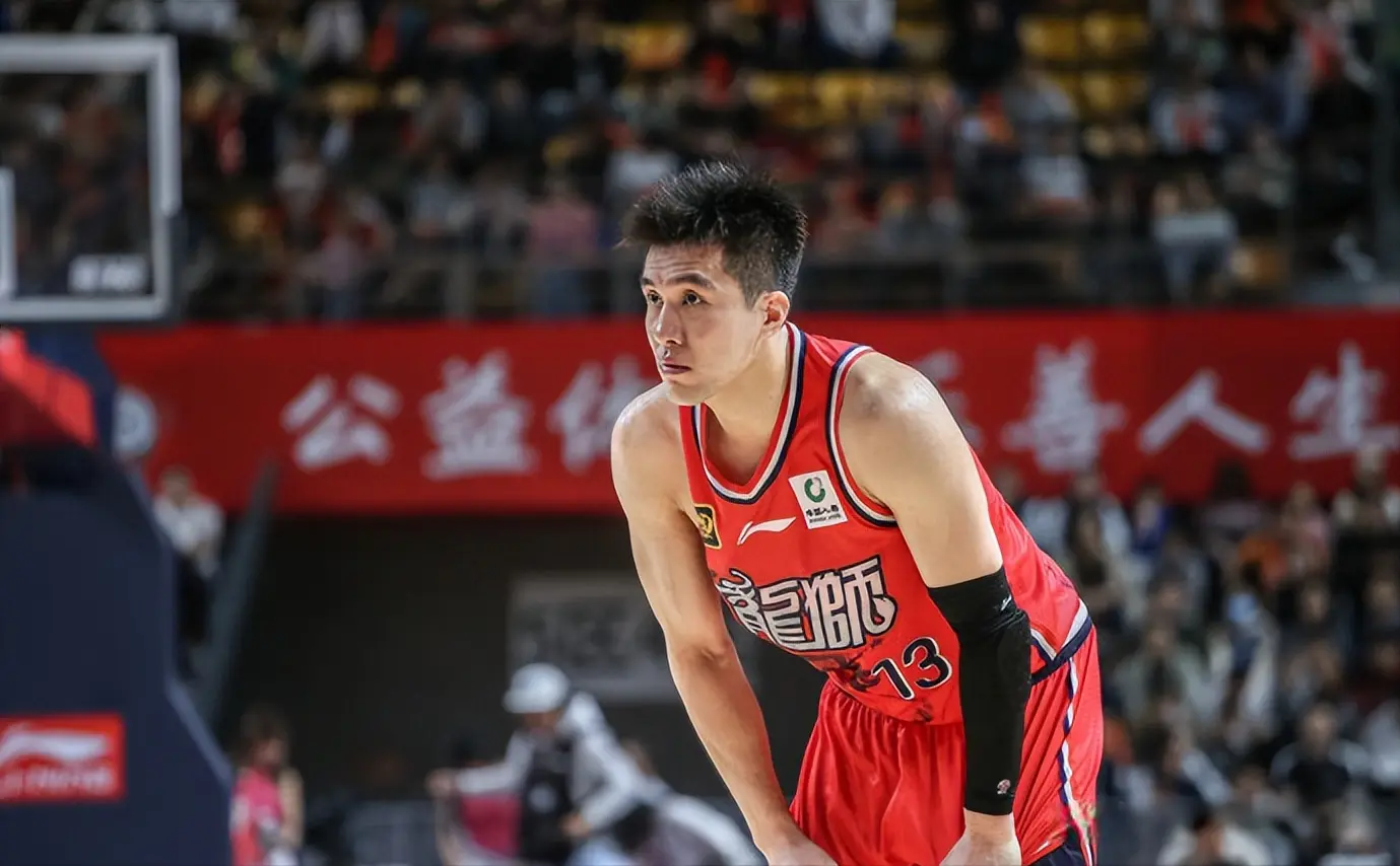 状元争夺战打响！场均6.6分2.7板，若联手郭艾伦丁彦雨航 或创佳话