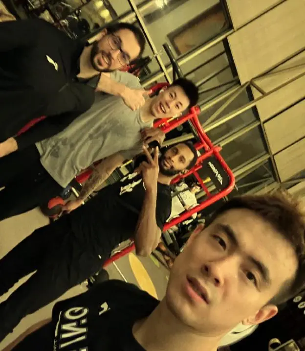 13点30分！辽篮正式官宣，杨鸣左膀右臂告别离队，赵继伟送祝福