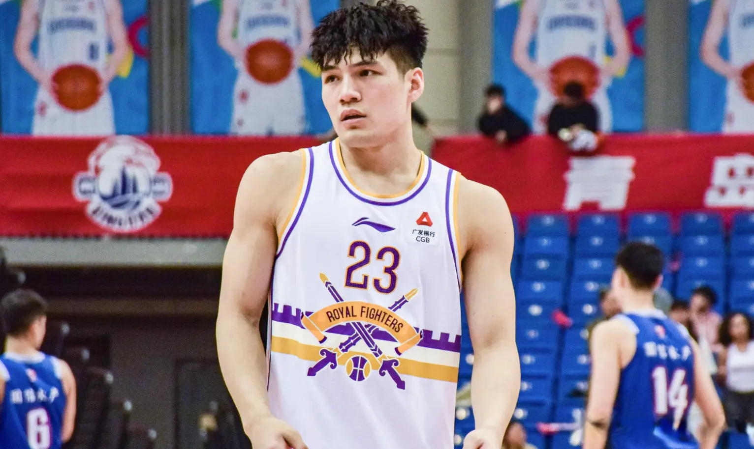状元争夺战打响！场均6.6分2.7板，若联手郭艾伦丁彦雨航 或创佳话