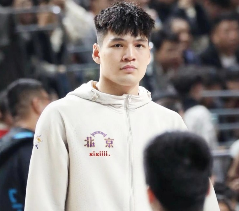 媒体人：北控男篮为陈国豪提供B类续约合同，广州准备全力追逐_1