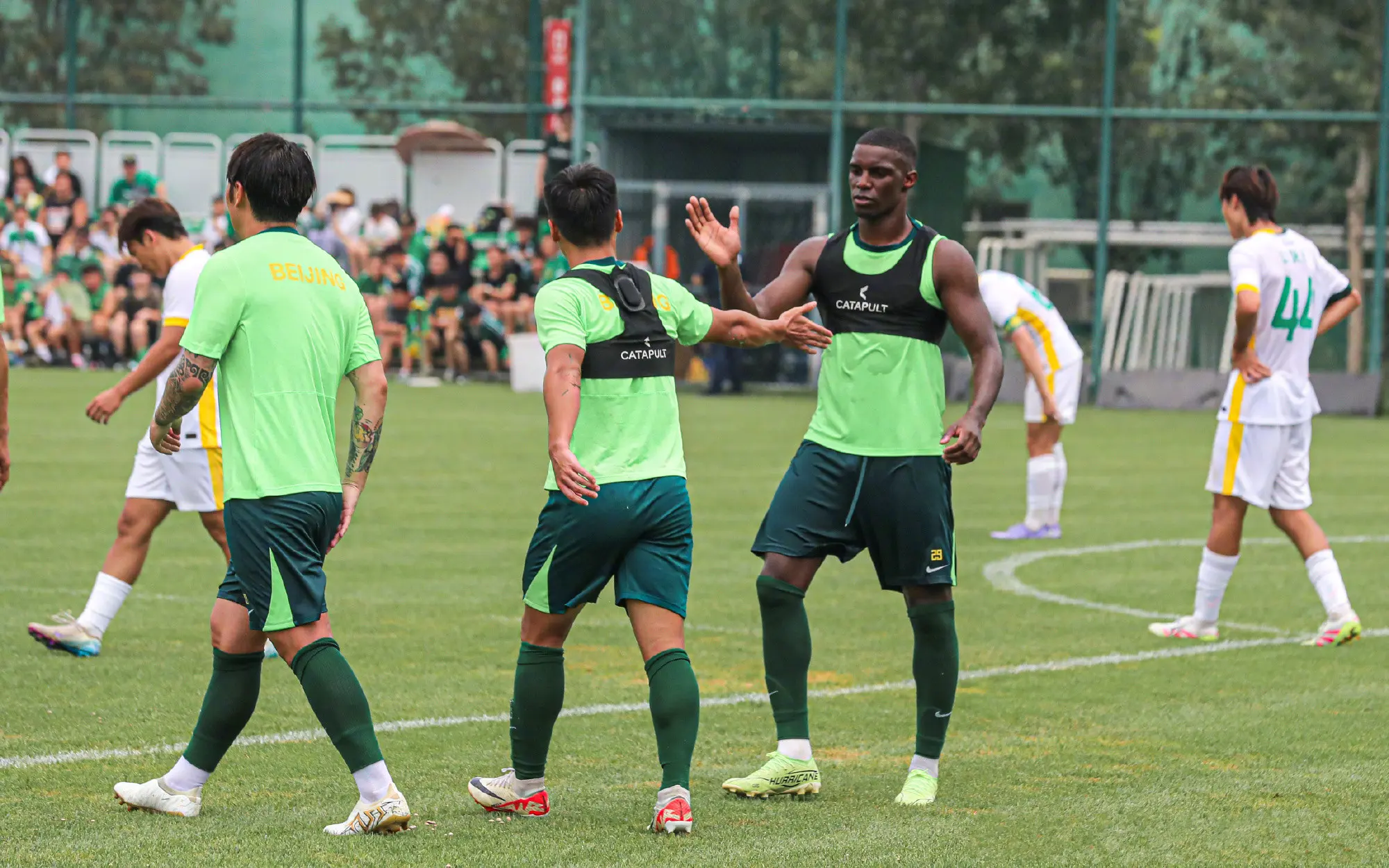 中超最新热身赛：浙江队2-1大连英博，双方新援破门，国安5-4梯队