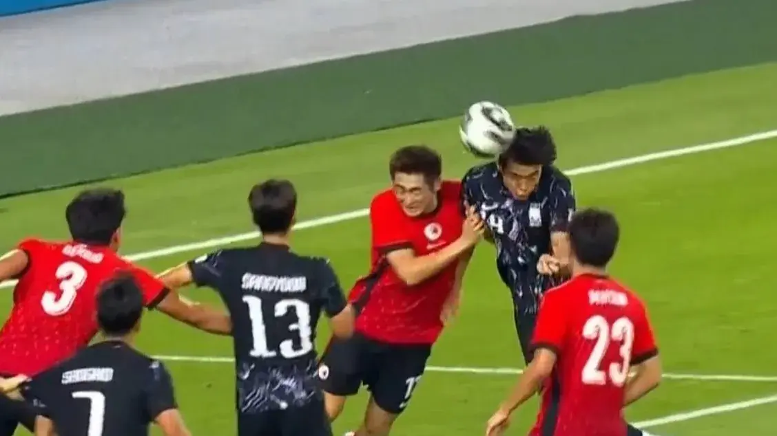 0-2！中国香港只输韩国两球，东亚杯两连败，末轮决战国足！