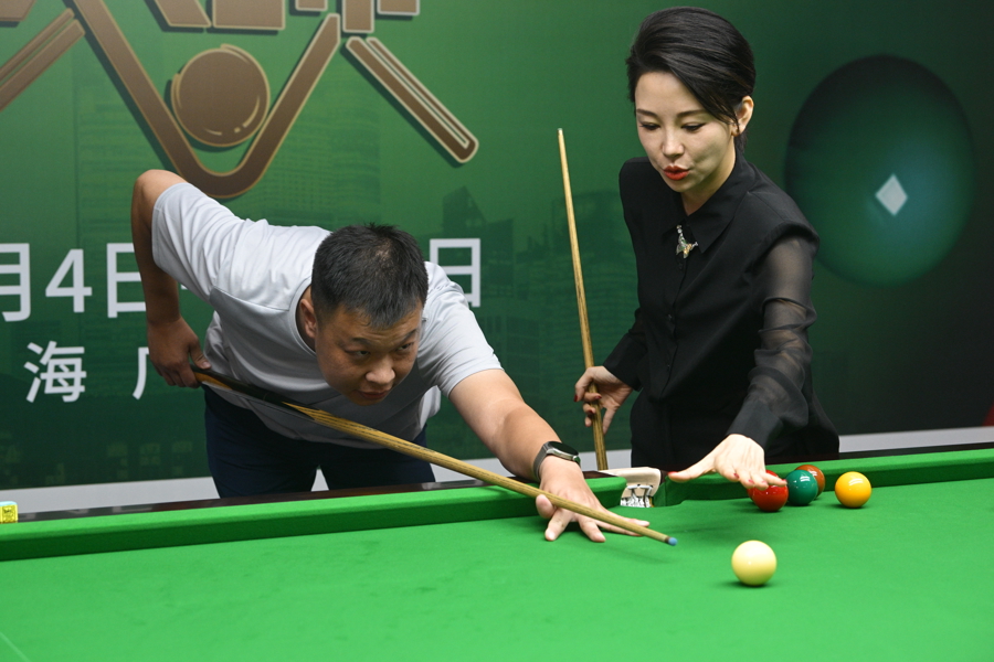 潘晓婷开讲“冠军课堂”，世界斯诺克·上海大师赛外卡资格赛引来澳洲游客围观