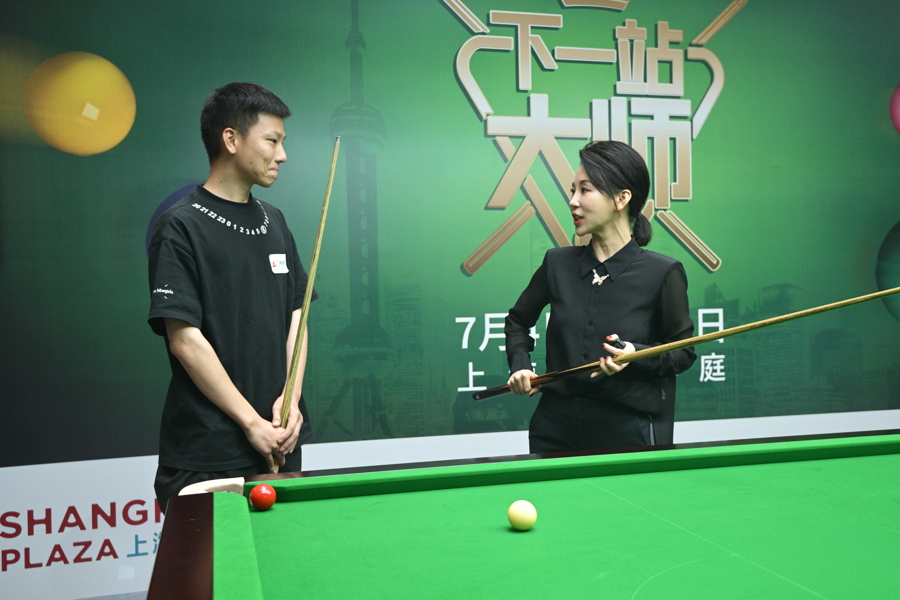 潘晓婷开讲“冠军课堂”，世界斯诺克·上海大师赛外卡资格赛引来澳洲游客围观