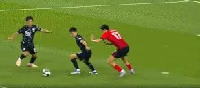 两连败垫底！中国香港送助攻，国足迎两个利好消息，决战日本队
