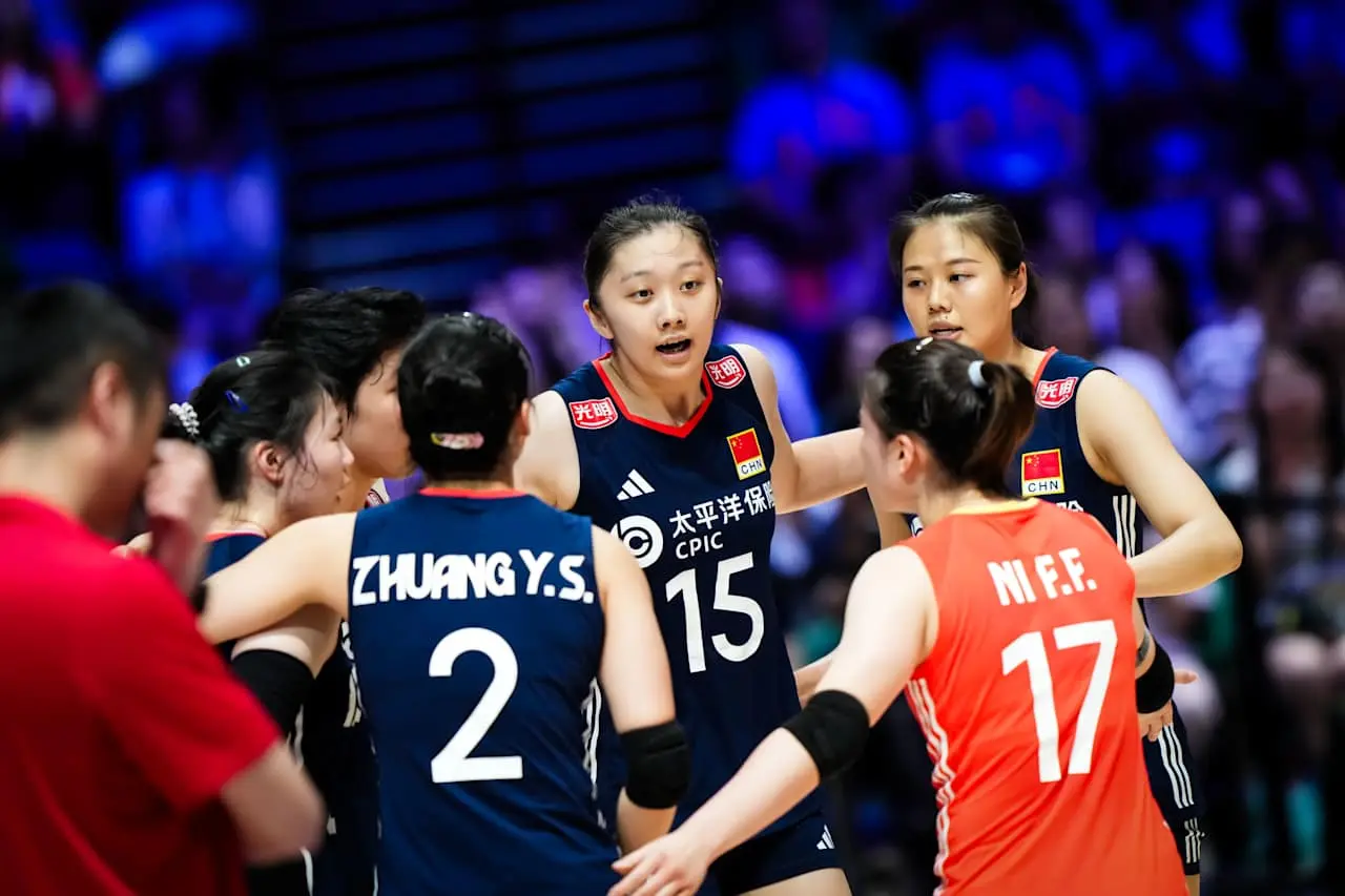 世联赛战报：25-22，中国女排抢占先机，调动迅速，稳定有待提升