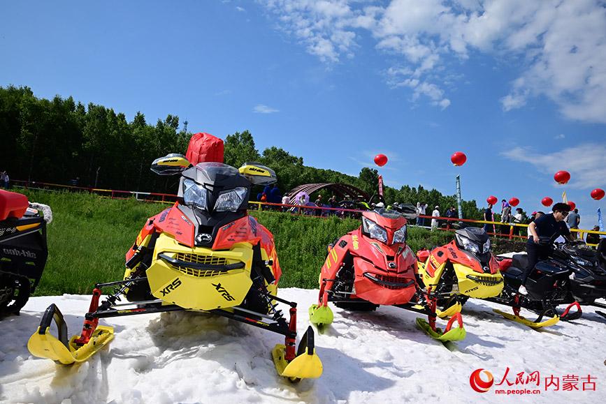 来呼伦贝尔，盛夏也能玩转冰雪