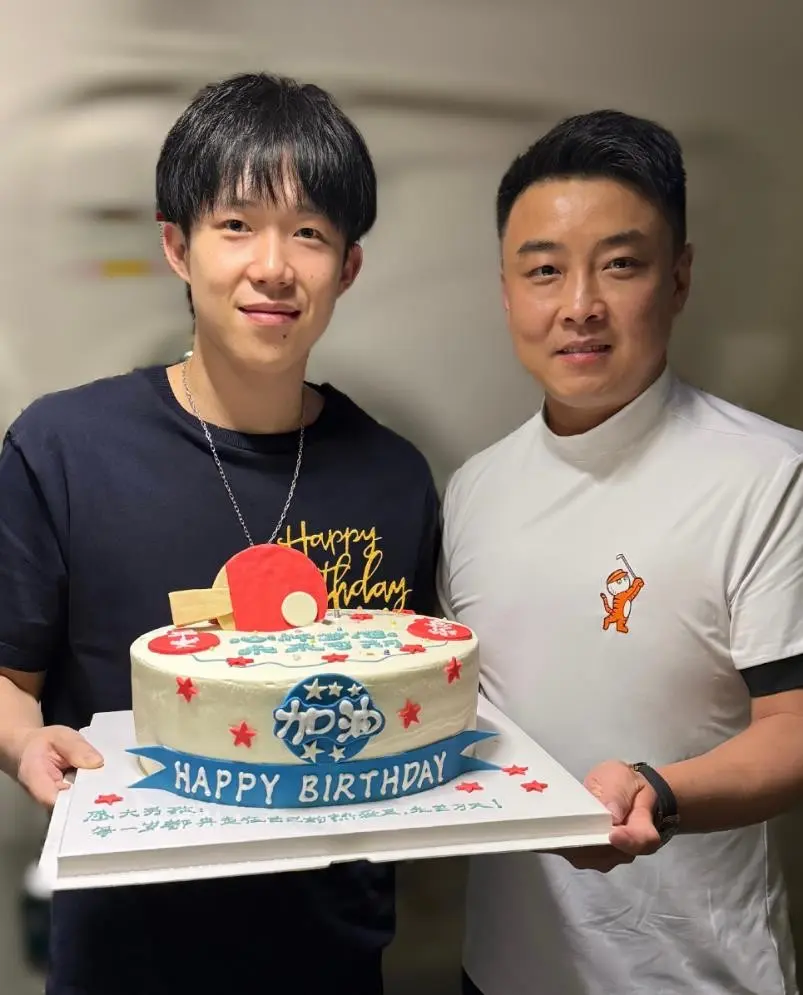 国乒男双意外出局引热议！迷妹狂赞王楚钦：打得又爷们又干净