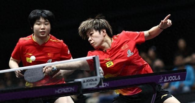 8-3被逆转心态不崩！王艺迪／蒯曼3-2逆转获胜，头号种子晋级决赛