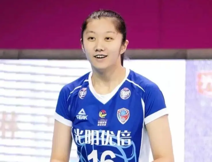 女排最新排名！中国遭德国反超跌至第7，日本女排登顶世界前三
