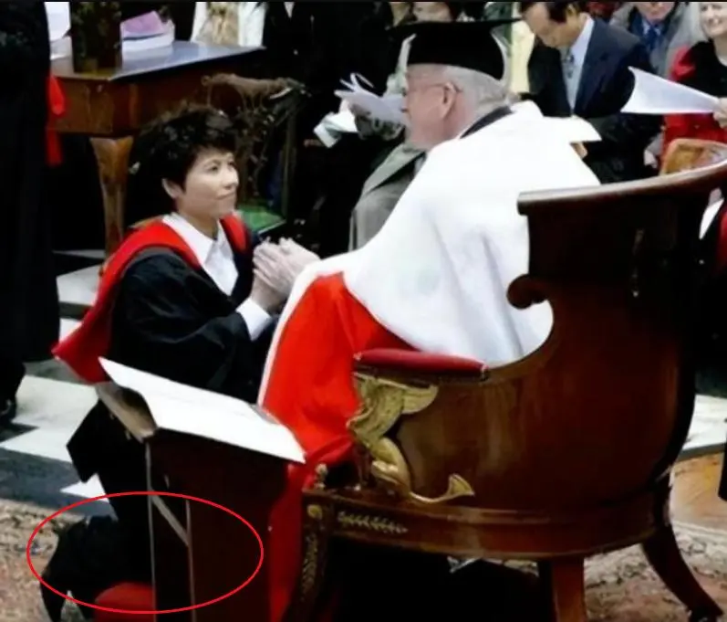 向洋人下跪、败光20亿、国籍问题，邓亚萍身上的标签到底是真是假