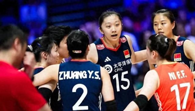 连战连捷！中国女排3-1加拿大，锁定总决赛！庄宇珊21分 陈厚羽8分