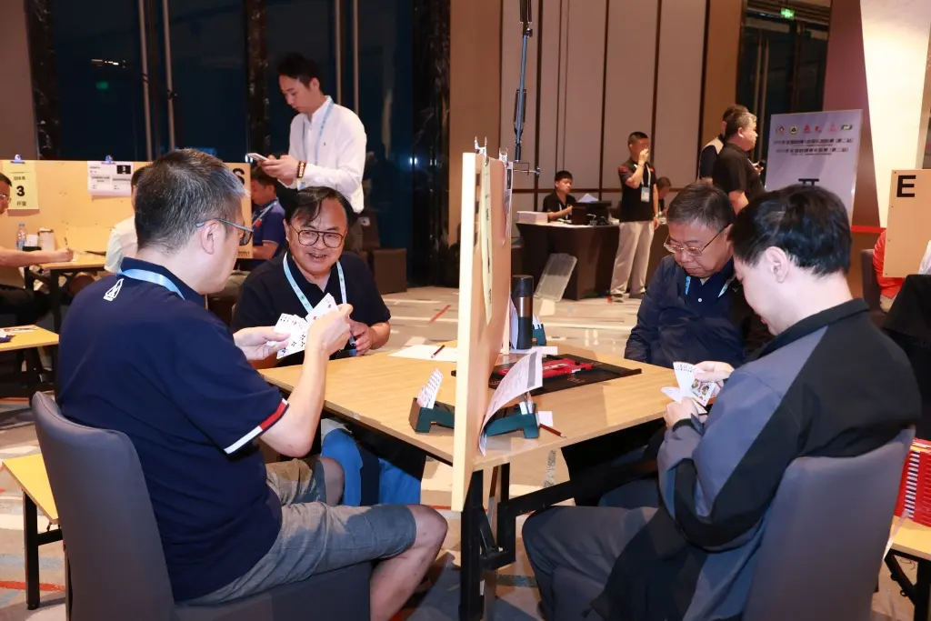 两项桥牌顶级赛事沪上开赛！请外援、办展览，智力运动也破圈