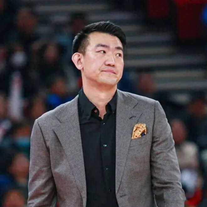 杨瀚森夏联爆发，王博直言应该感谢他，球迷：感谢裁判才是硬道理