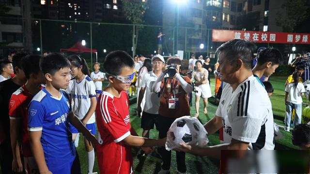 大咖来啦！足球名宿助力遵义少年逐梦绿茵