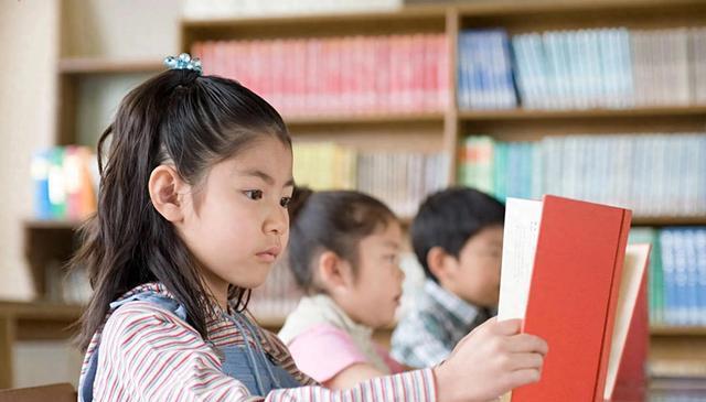 让阅读给孩子成长的力量，为孩子插上隐形的翅膀