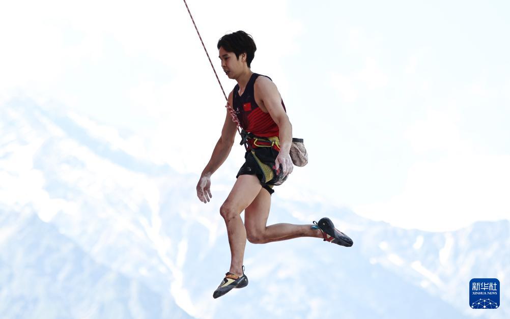 攀岩——世界杯霞慕尼站：潘愚非晋级男子难度半决赛