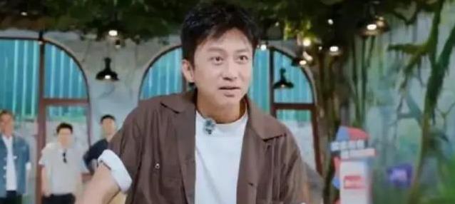 从票房王者到争议导演，邓超新片扑街，他还能翻身吗？
