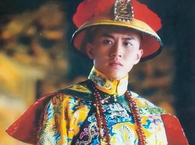 从票房王者到争议导演，邓超新片扑街，他还能翻身吗？