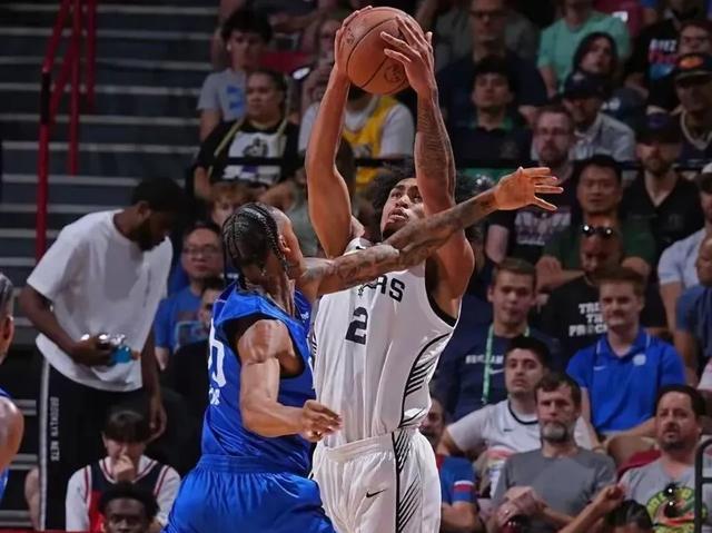 NBA夏联赛：弗拉格空砍31+4&哈珀16+6，马刺76-69力擒独行侠！