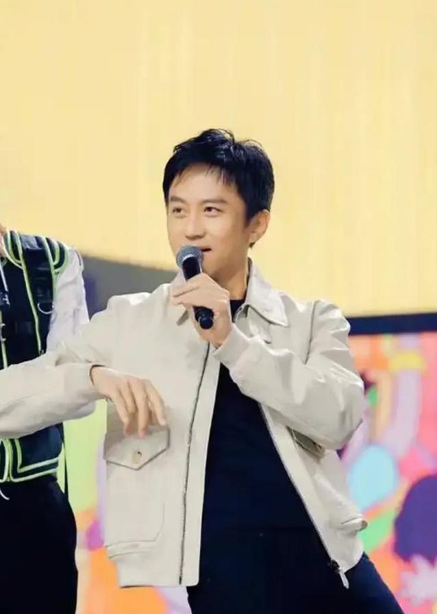 从票房王者到争议导演，邓超新片扑街，他还能翻身吗？
