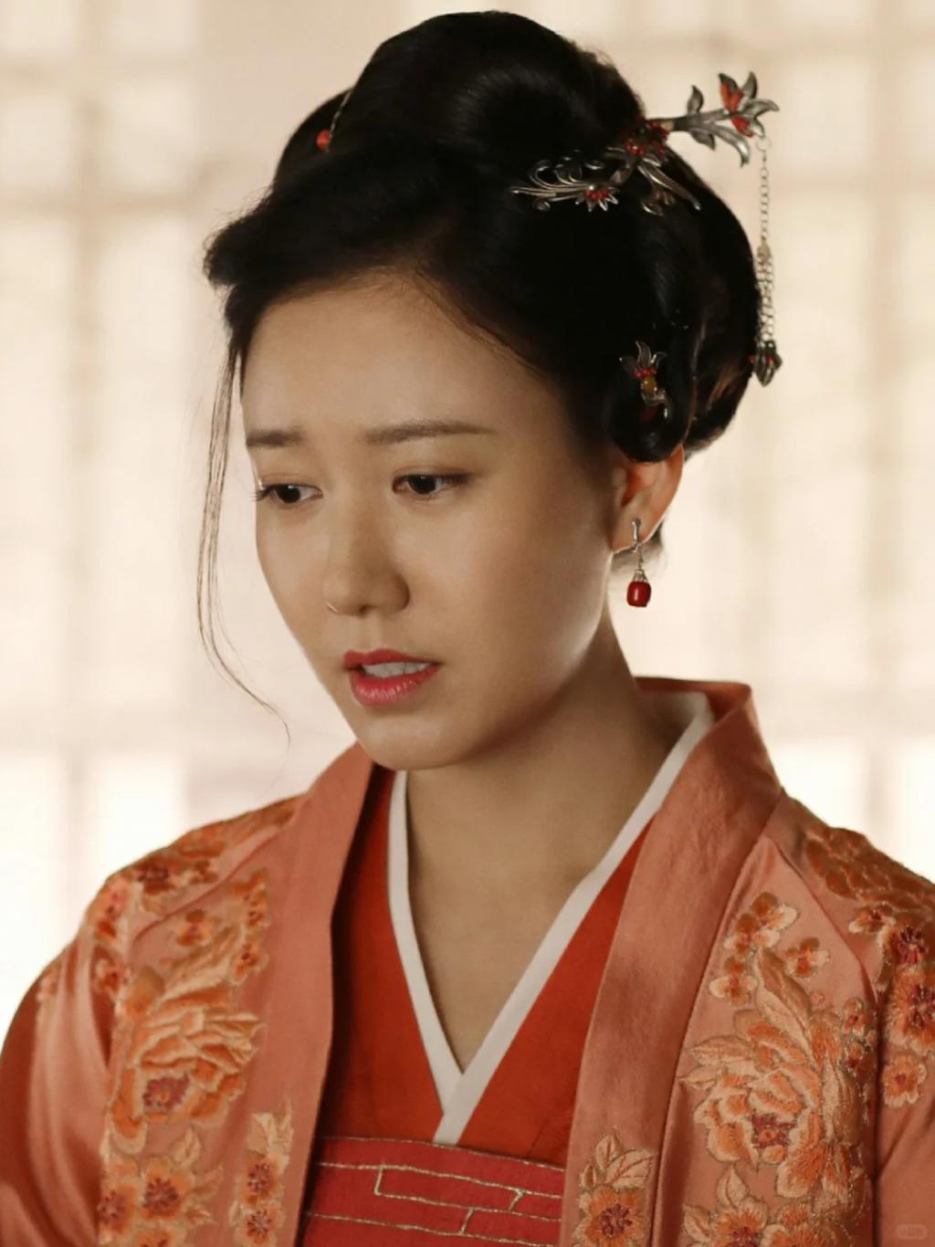 “下嫁普通人”的4位女星，每个都清醒独立，成了娱乐圈的一股清流