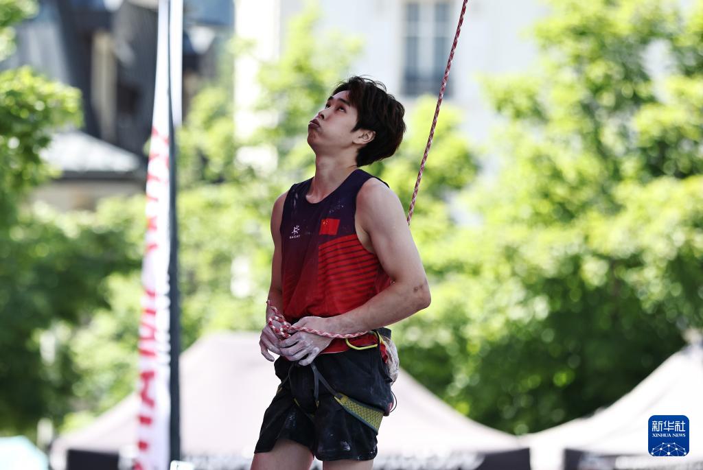 攀岩——世界杯霞慕尼站：潘愚非晋级男子难度半决赛