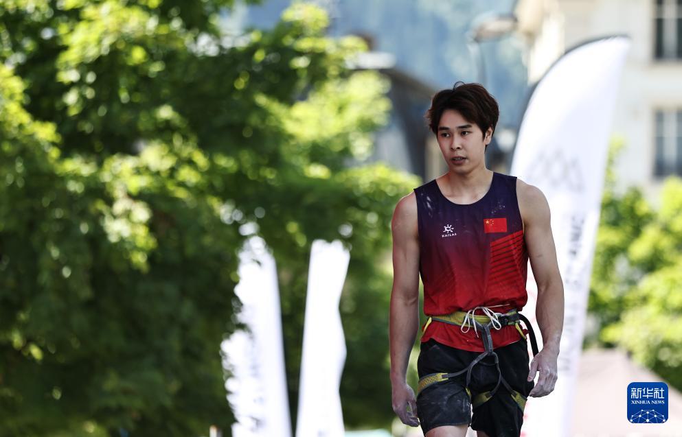 攀岩——世界杯霞慕尼站：潘愚非晋级男子难度半决赛