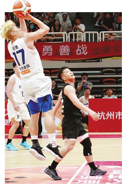 30岁体育老师的 赛场高光与育人初心