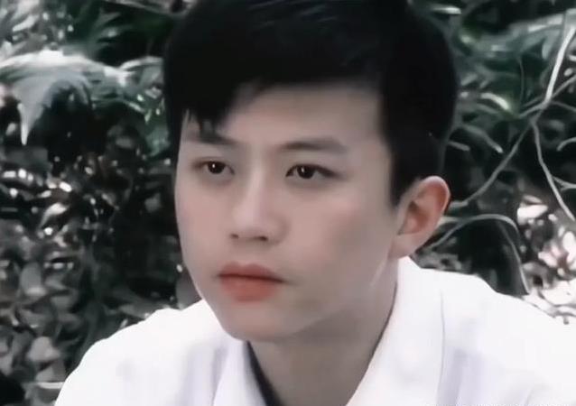 从票房王者到争议导演，邓超新片扑街，他还能翻身吗？