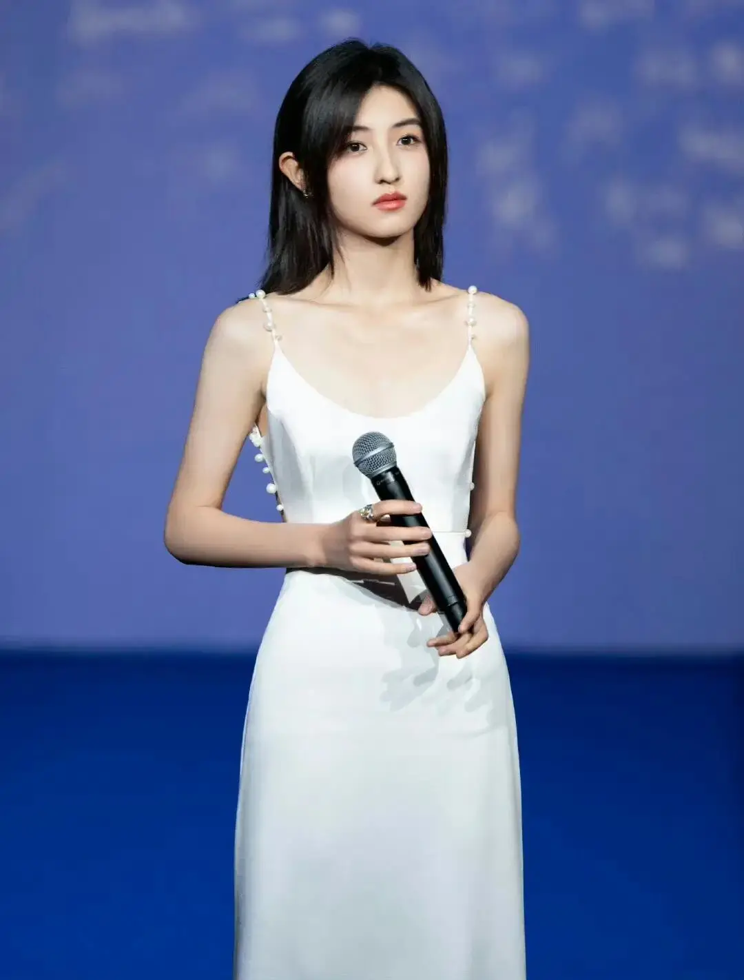 张子枫《花漾少女》蜕变之作：从“国民妹妹”到“中国黑天鹅”！