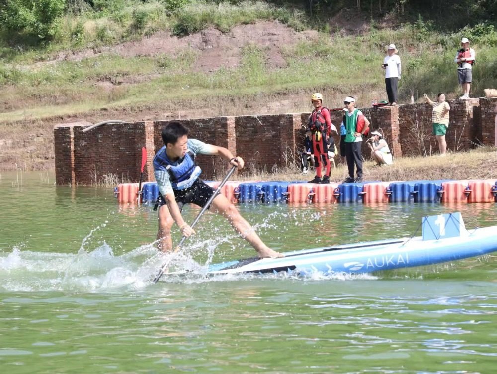 赛事助力乡村振兴 石柱首届桨板俱乐部联赛成功举办